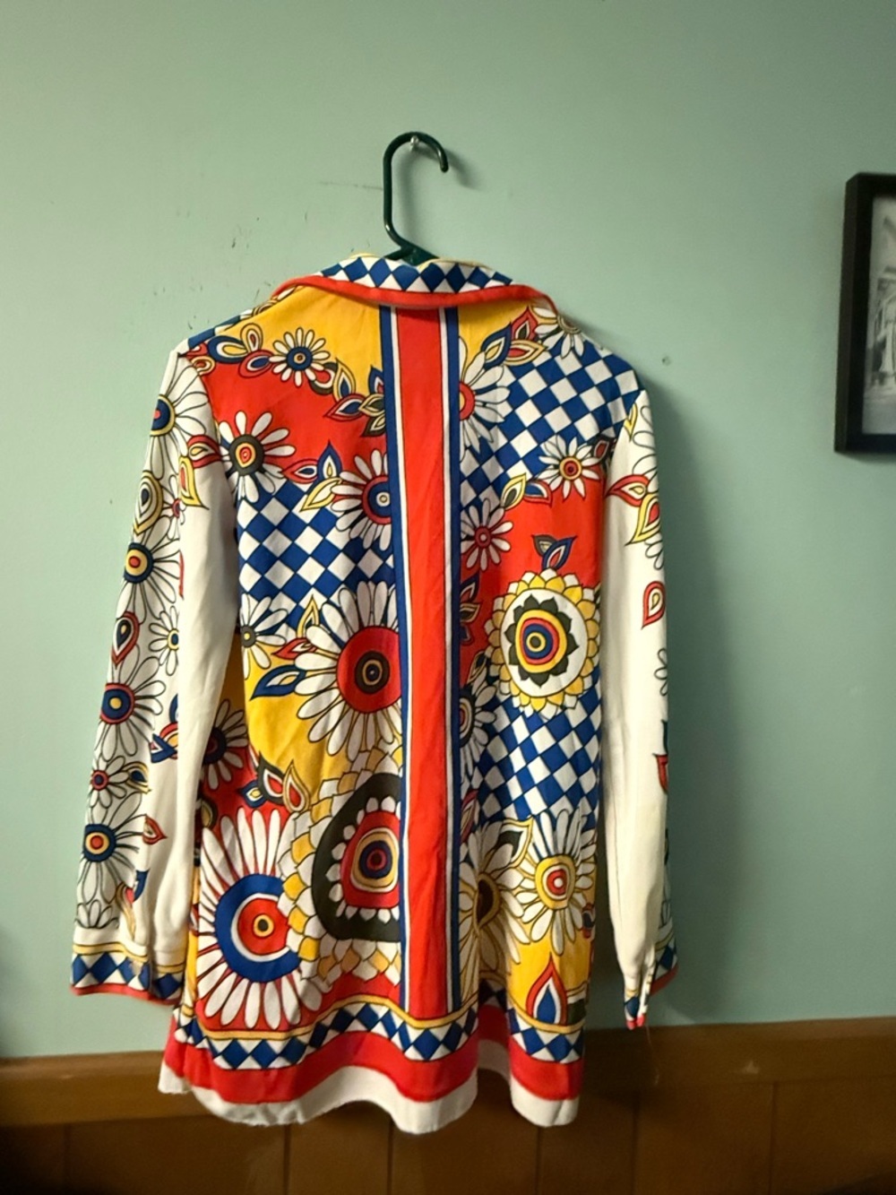 Bold Floral-Print Button Down Shirt - Multicolor - Picture 2 of 5